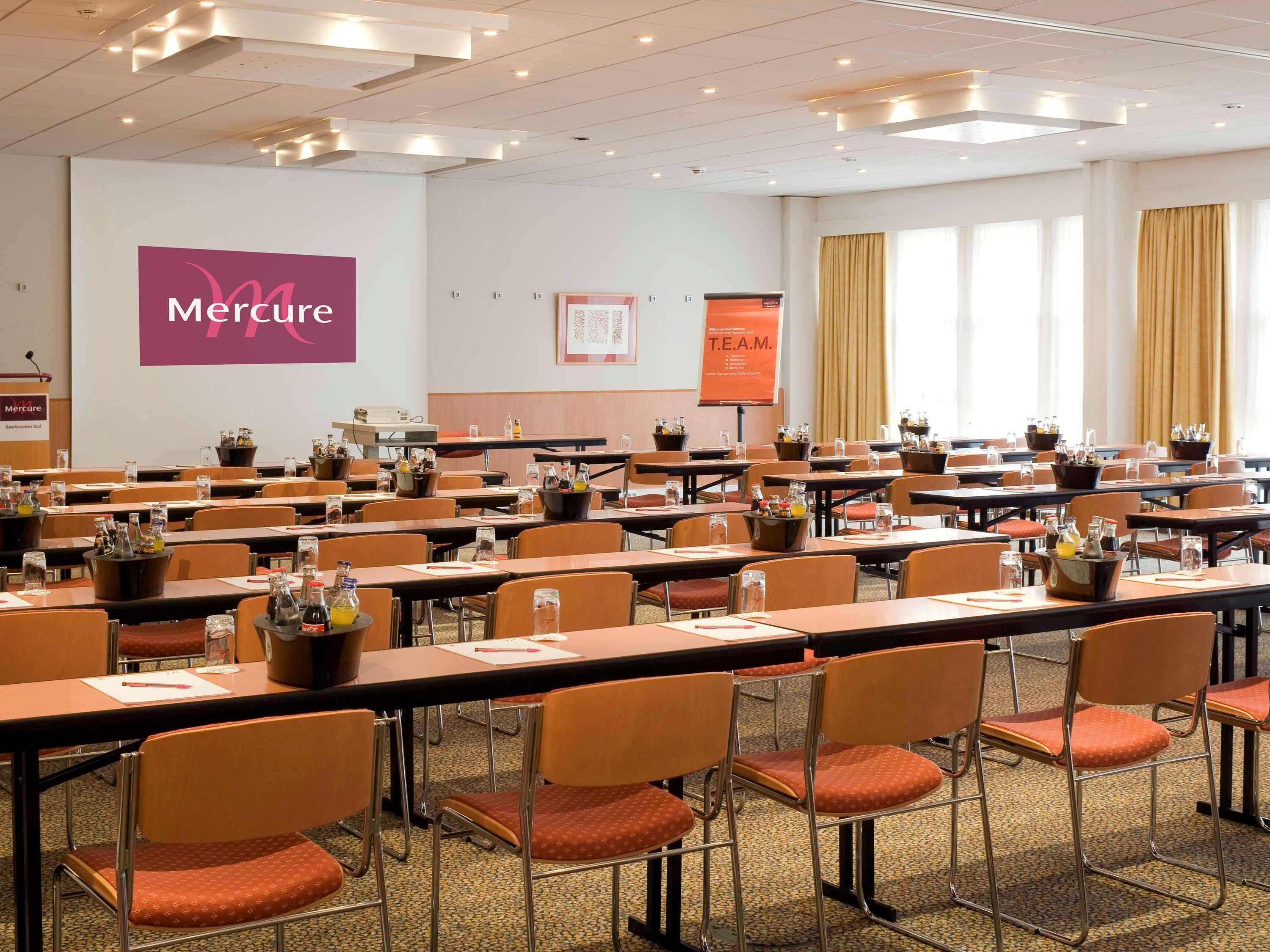 Mercure Hotel Saarbruecken Sued Exterior foto